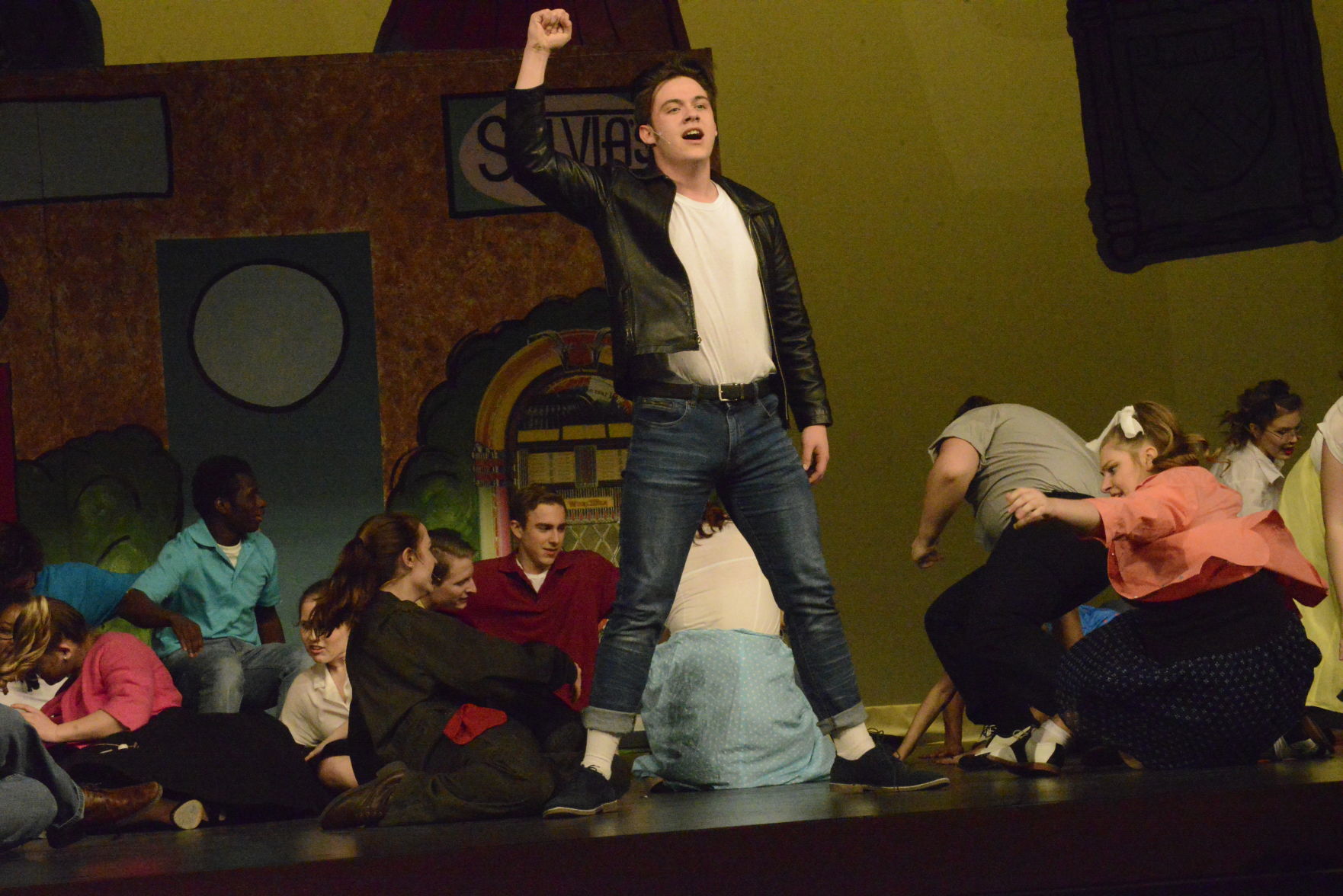 031120 moline musical 273.JPG